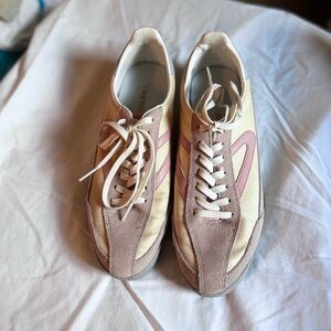 Tretorn shoes- excellent condition